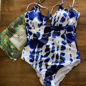 Cupshe one piece bathing suit